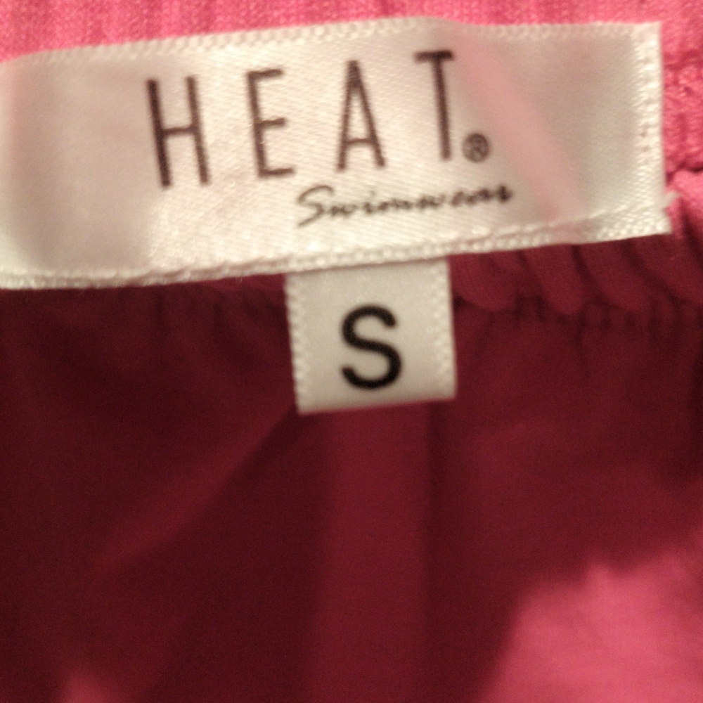 HEAT Swimwear Coral Romper w Elastic Flared Top & Saggy Pockets Size Small